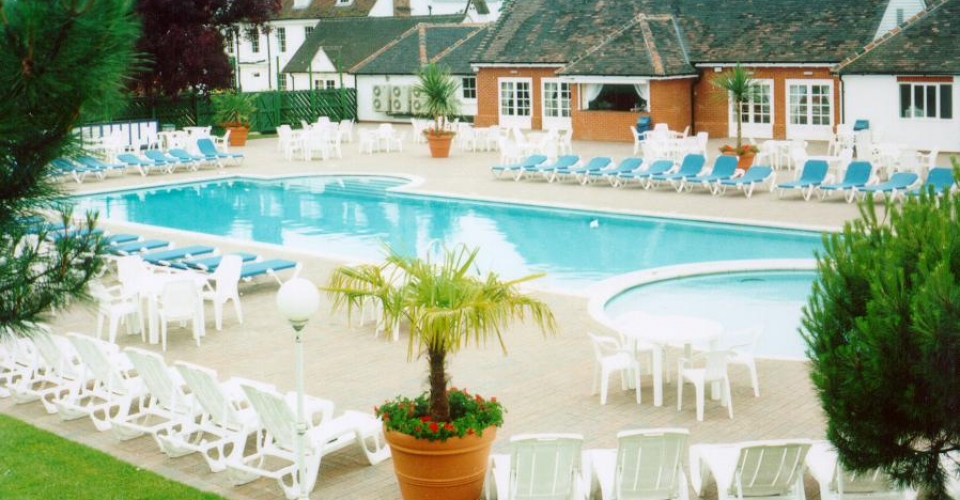 Epping Forest Country Club, Pool Side 1999